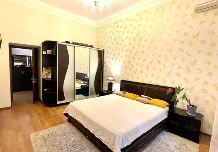 Двухкомнатная квартира на Набережной Ялты ул.Чехова